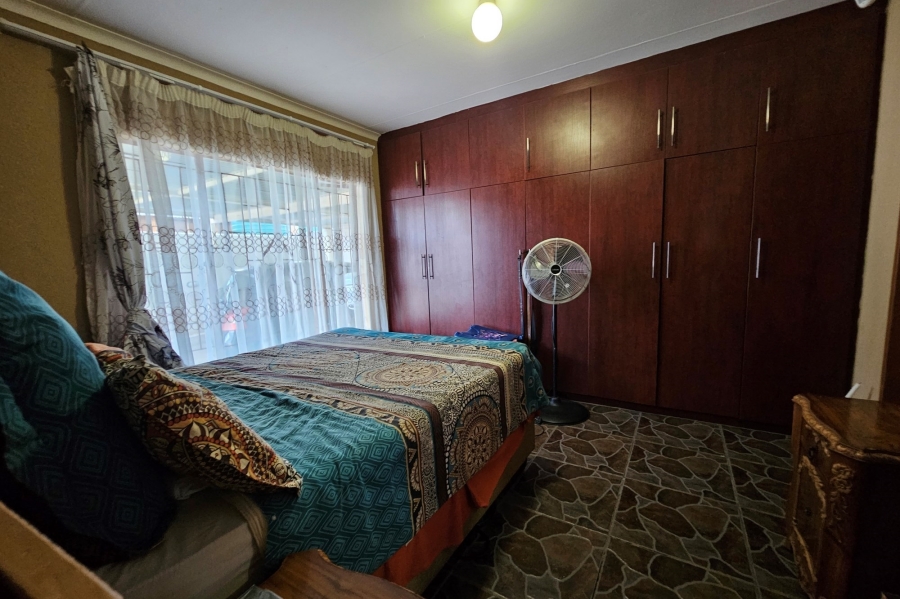 To Let 3 Bedroom Property for Rent in Tlhabane West North West